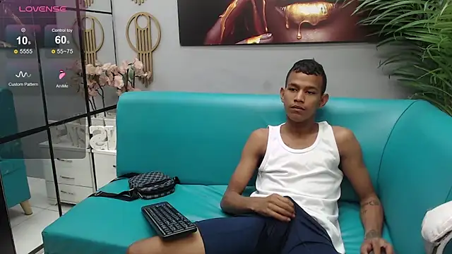 Snapshot of Rory_castro chatting on 09/12/25, 08:20 Rory castro online show from 09/12/25, 08:20