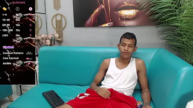 Snapshot of Rory_castro chatting on 09/23/25, 10:57 Rory castro online show from 09/23/25, 10:57