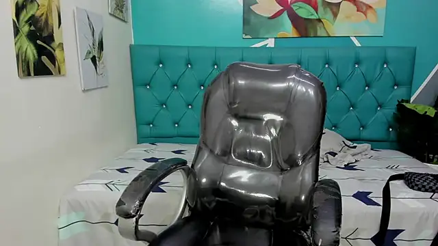 Snapshot of Rory_castro chatting on 11/19/25, 10:32 Rory castro online show from 11/19/25, 10:32