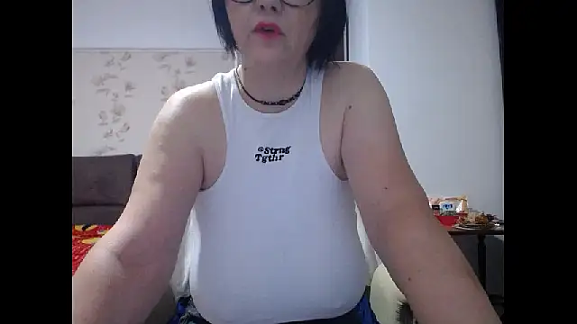 Mary x online show from 10/21/25, 02:56