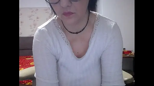 Snapshot of Mary_x chatting on 11/12/25, 03:51 Mary x online show from 11/12/25, 03:51