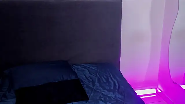 saramikaelson online show from 12/19/25, 08:16