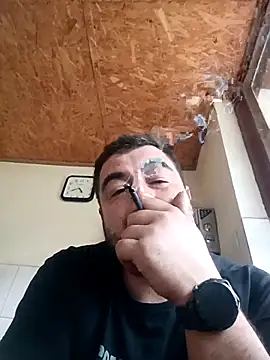 Snapshot of Georgerazvan1989 chatting on 09/12/25, 01:44 Georgerazvan1989 online show from 09/12/25, 01:44