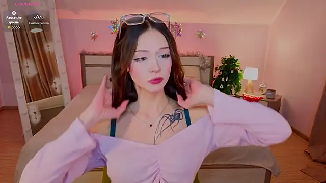 Adetta online show from 12/18/25, 10:21