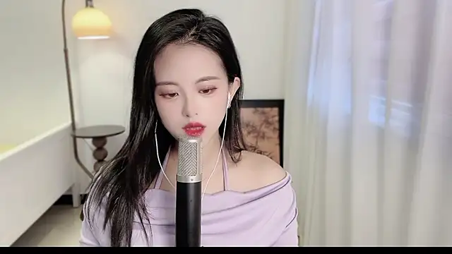 Snapshot of Musae7 chatting on 10/22/25, 02:12 Musae7 online show from 10/22/25, 02:12