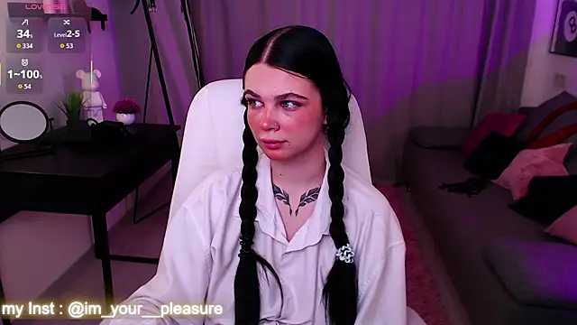 Michela Fruet online show from 02/11/26, 01:10