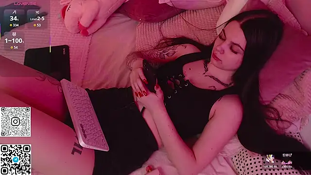 Snapshot of Michela_Fruet chatting on 04/15/26, 01:01 Michela Fruet online show from 04/15/26, 01:01