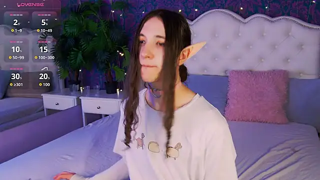 Snapshot of SilverMuse chatting on 02/01/26, 11:47 SilverMuse online show from 02/01/26, 11:47