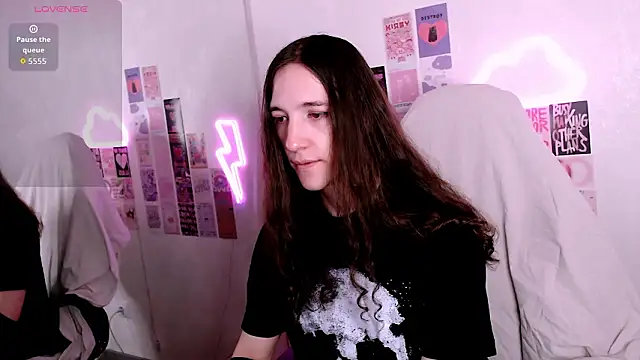 Snapshot of SilverMuse chatting on 02/04/26, 11:53 SilverMuse online show from 02/04/26, 11:53