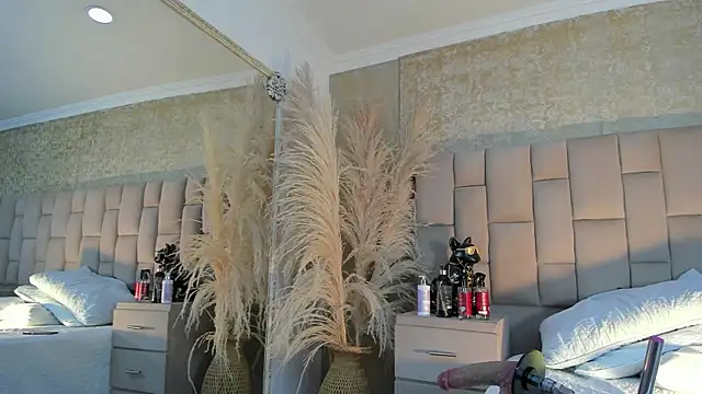 AmbarFoxx  online show from 12/04/25, 10:29