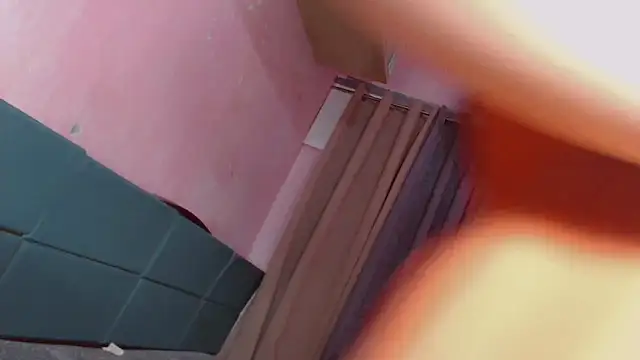 Snapshot of fallen_angel08 chatting on 11/25/25, 12:05 fallen angel08 online show from 11/25/25, 12:05