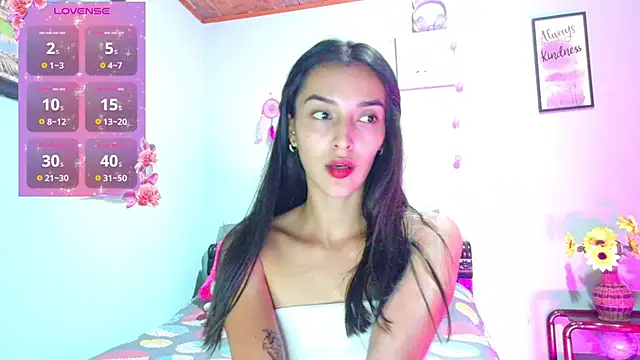 Snapshot of angelic_coral chatting on 11/05/25, 10:21 angelic coral online show from 11/05/25, 10:21