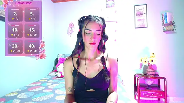 Snapshot of angelic_coral chatting on 11/15/25, 11:21 angelic coral online show from 11/15/25, 11:21