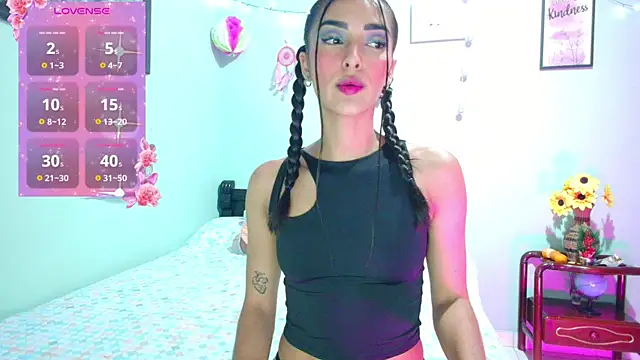 angelic coral online show from 12/22/25, 02:08