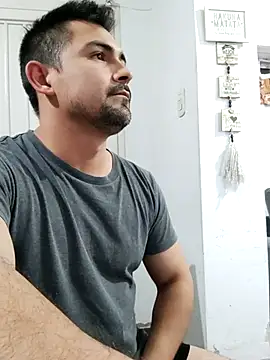 Snapshot of Bradd_32 chatting on 09/20/25, 03:07 Bradd 32 online show from 09/20/25, 03:07