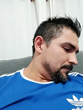 Snapshot of Bradd_32 chatting on 09/28/25, 10:37 Bradd 32 online show from 09/28/25, 10:37