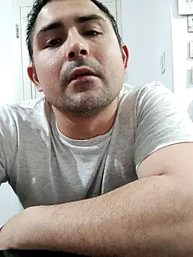 Snapshot of Bradd_32 chatting on 10/01/25, 03:56 Bradd 32 online show from 10/01/25, 03:56