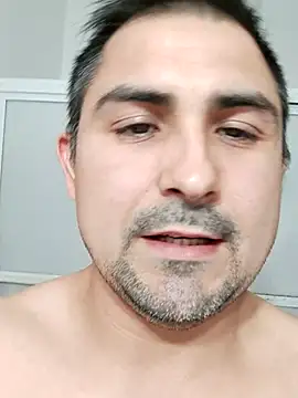 Snapshot of Bradd_32 chatting on 10/02/25, 12:50 Bradd 32 online show from 10/02/25, 12:50