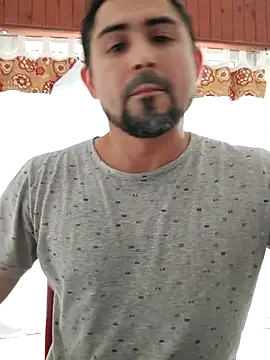 Snapshot of Bradd_32 chatting on 12/02/25, 06:03 Bradd 32 online show from 12/02/25, 06:03