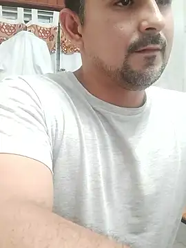 Snapshot of Bradd_32 chatting on 01/09/26, 05:32 Bradd 32 online show from 01/09/26, 05:32