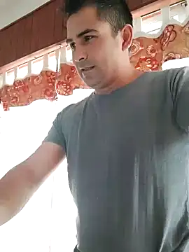 Snapshot of Bradd_32 chatting on 02/14/26, 11:51 Bradd 32 online show from 02/14/26, 11:51