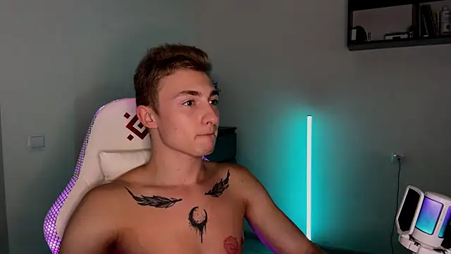 Artur  Skott online show from 11/12/25, 11:10