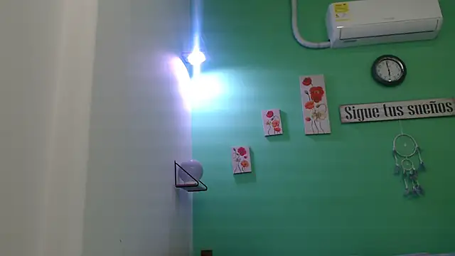 Snapshot of gatitasexygatitasexy chatting on 10/17/25, 07:05 gatitasexygatitasexy online show from 10/17/25, 07:05