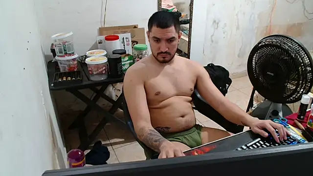 Snapshot of Leonino231 chatting on 11/08/25, 07:34 Leonino231 online show from 11/08/25, 07:34