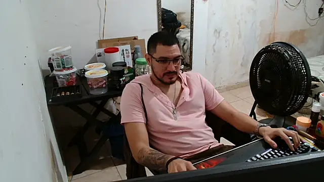 Snapshot of Leonino231 chatting on 11/09/25, 09:02 Leonino231 online show from 11/09/25, 09:02