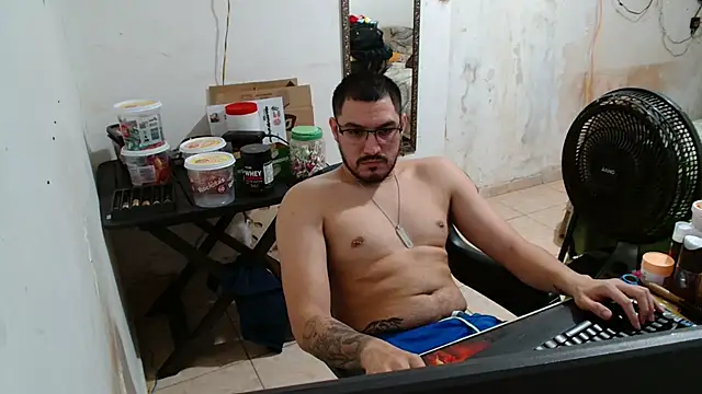 Snapshot of Leonino231 chatting on 11/10/25, 09:47 Leonino231 online show from 11/10/25, 09:47