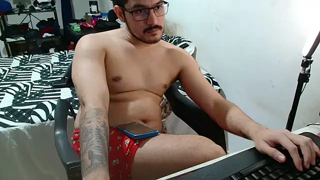 Snapshot of Leonino231 chatting on 05/03/26, 01:11 Leonino231 online show from 05/03/26, 01:11