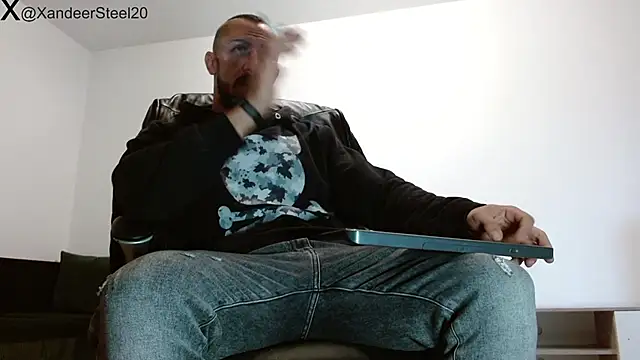 Snapshot of Xandeer_Steel chatting on 10/03/25, 05:48 Xandeer Steel online show from 10/03/25, 05:48