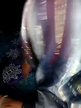 Snapshot of villagequeen1 chatting on 11/05/25, 08:03 villagequeen1 online show from 11/05/25, 08:03