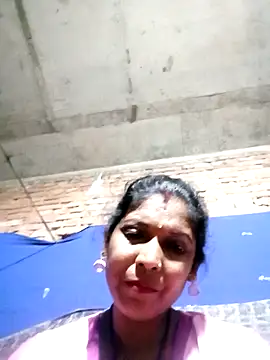 Snapshot of Savita992 chatting on 10/26/25, 05:30 Savita992 online show from 10/26/25, 05:30