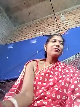 Snapshot of Savita992 chatting on 11/21/25, 05:50 Savita992 online show from 11/21/25, 05:50