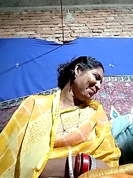 Snapshot of Savita992 chatting on 12/05/25, 11:30 Savita992 online show from 12/05/25, 11:30