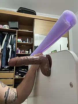 Snapshot of Brsecretbear chatting on 02/04/26, 07:20 Brsecretbear online show from 02/04/26, 07:20