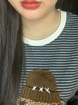 Linhtruong  online show from 11/30/25, 04:27