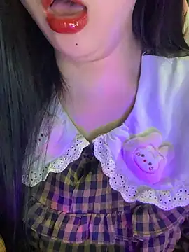 Linhtruong  online show from 02/24/26, 04:21