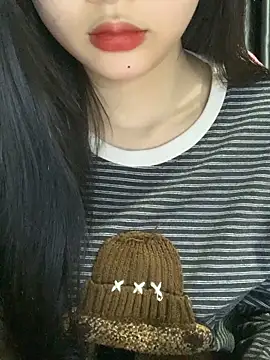 Snapshot of Linhtruong_ chatting on 03/04/26, 04:18 Linhtruong online show from 03/04/26, 04:18