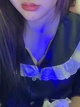 Snapshot of Linhtruong_ chatting on 04/23/26, 01:18 Linhtruong online show from 04/23/26, 01:18