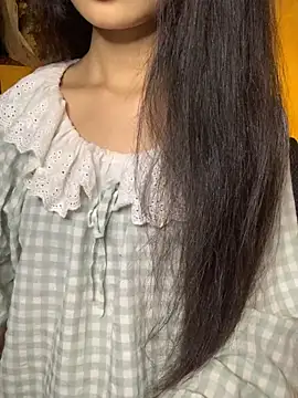 Snapshot of Nhinhi18 chatting on 09/09/25, 03:22 Nhinhi18 online show from 09/09/25, 03:22