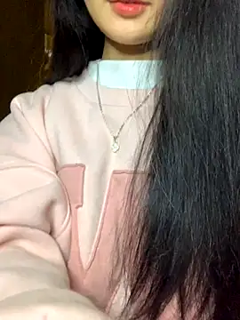 Snapshot of Nhinhi18 chatting on 11/28/25, 03:14 Nhinhi18 online show from 11/28/25, 03:14