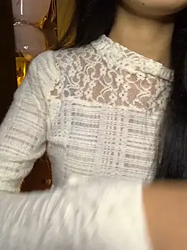 Snapshot of Nhinhi18 chatting on 01/10/26, 04:09 Nhinhi18 online show from 01/10/26, 04:09