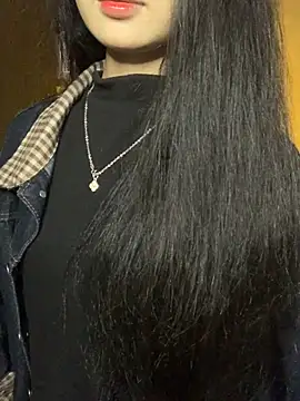 Snapshot of Nhinhi18 chatting on 01/11/26, 04:01 Nhinhi18 online show from 01/11/26, 04:01