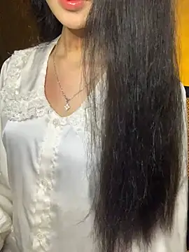 Snapshot of Nhinhi18 chatting on 02/25/26, 04:16 Nhinhi18 online show from 02/25/26, 04:16