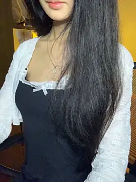 Snapshot of Nhinhi18 chatting on 03/12/26, 02:34 Nhinhi18 online show from 03/12/26, 02:34