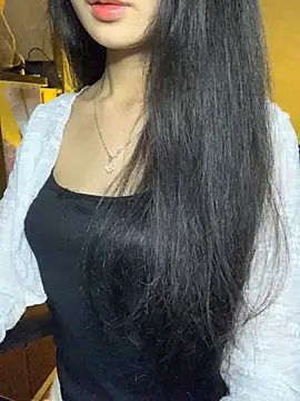 Snapshot of Nhinhi18 chatting on 03/13/26, 03:40 Nhinhi18 online show from 03/13/26, 03:40