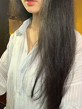 Snapshot of Nhinhi18 chatting on 03/14/26, 04:01 Nhinhi18 online show from 03/14/26, 04:01