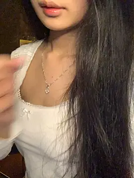 Snapshot of Nhinhi18 chatting on 03/27/26, 03:56 Nhinhi18 online show from 03/27/26, 03:56